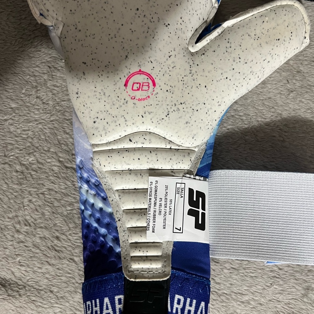 Goalkeeper gloves - Picture 4 of 10